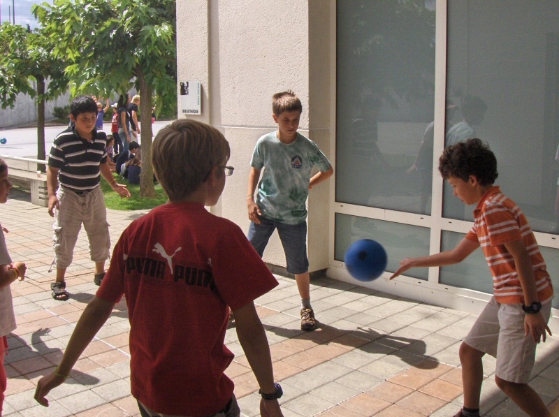 Village Camps International Summer Camp VDC Geneva 2016-08-12 https://www.villagecamps.com/journals_admin/images/344-23-Picture 080.jpg